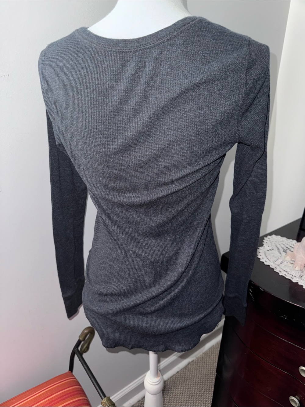 Old Navy Charcoal Ribbed V-Neck Sweater - Picture 2 of 4